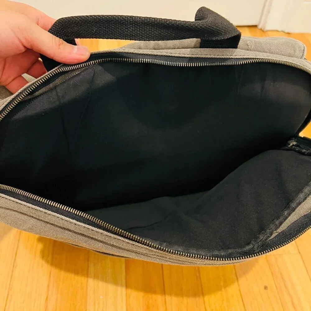 ThinkGeek Dungeons & Dragons The Bag of Holding Canvas Messenger Bag